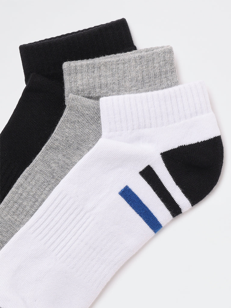 WES Lounge Grey Colour-Blocked Cotton-Blend Socks - Pack of 3 - Image 3
