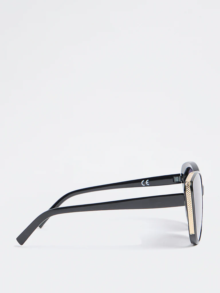 Westside Accessories Black Oversized Cateye Sunglasses - Comes with a Pouch and Cleaning Cloth - Image 3