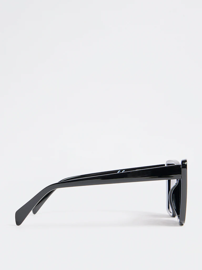 Westside Accessories Black Oversized Sunglasses with Pouch - Image 3
