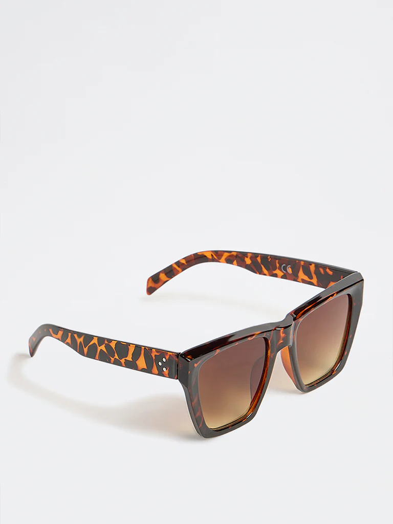 Westside Accessories Brown Tortoiseshell Oversized Sunglasses with Pouch - Image 2