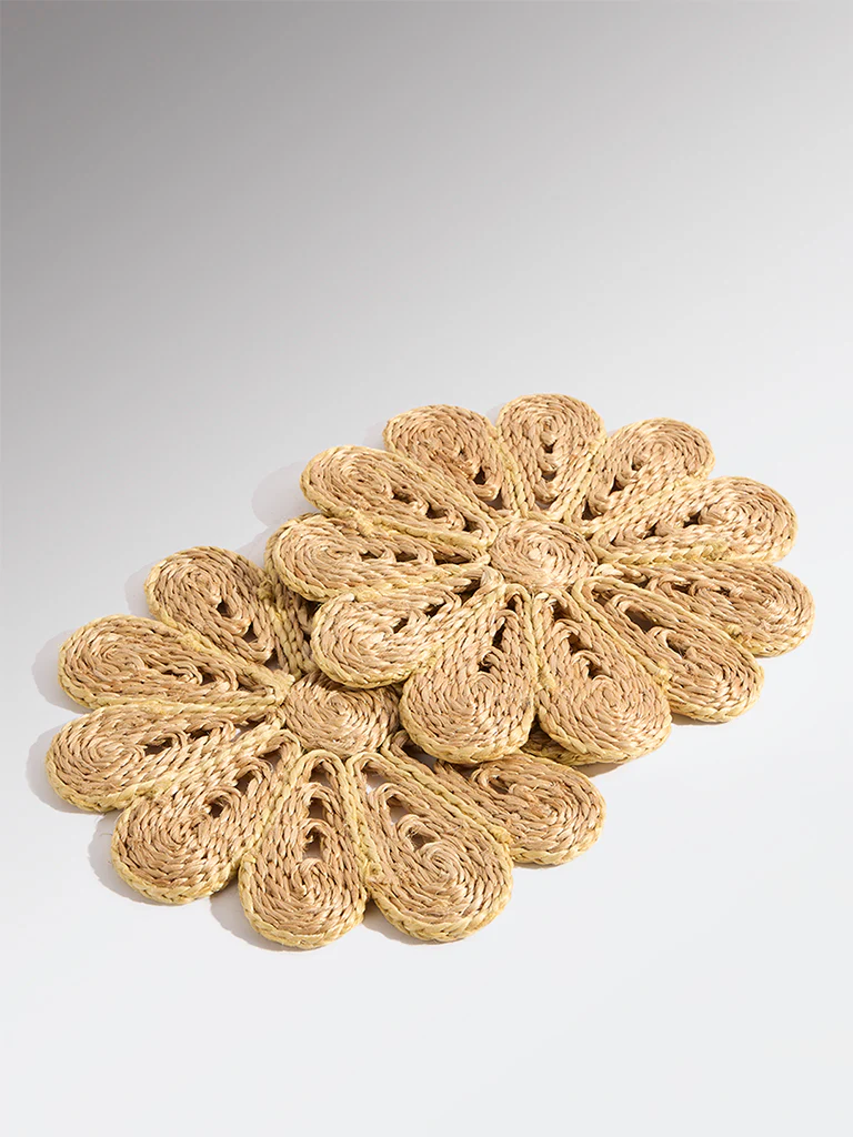 Westside Home Beige Floral Jute-Textured Trivets (Set of 2)