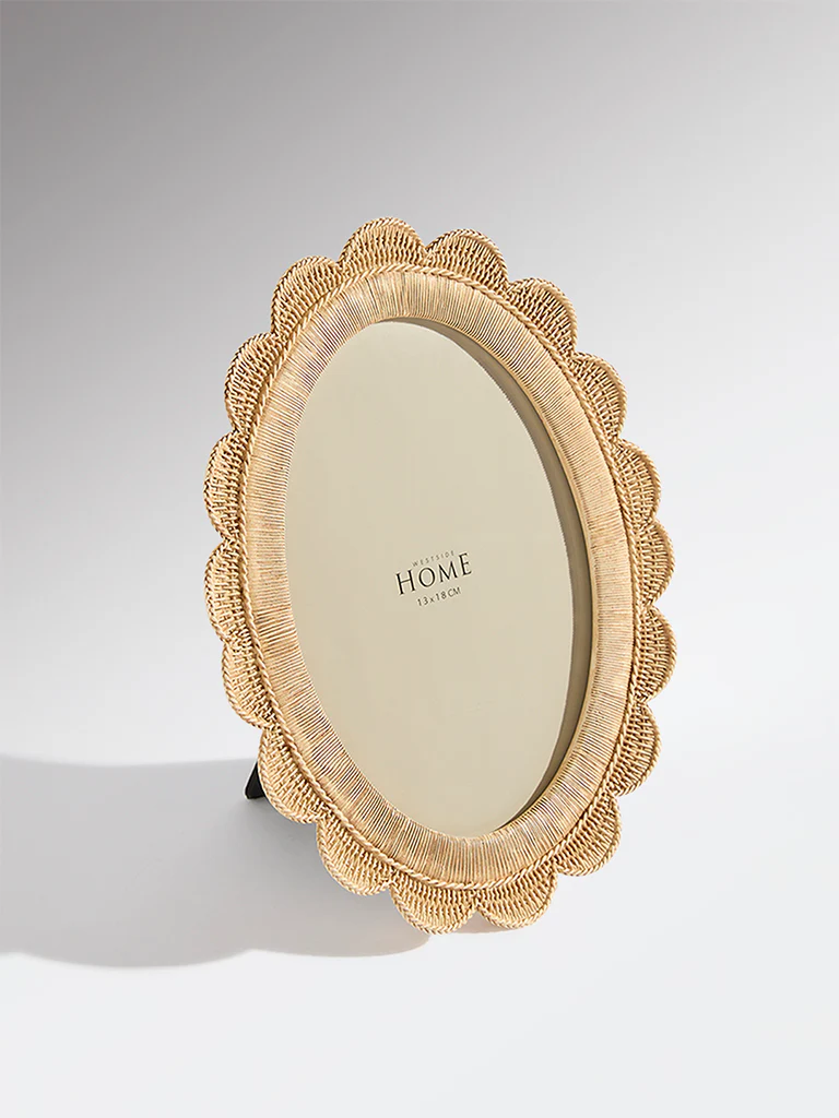 Westside Home Beige Scalloped Photo Frame (5X7) - Large - Image 2