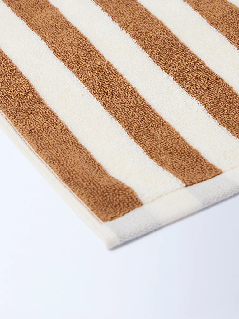 Westside Home Brown Stripe Patterned Bath Towel - Image 3