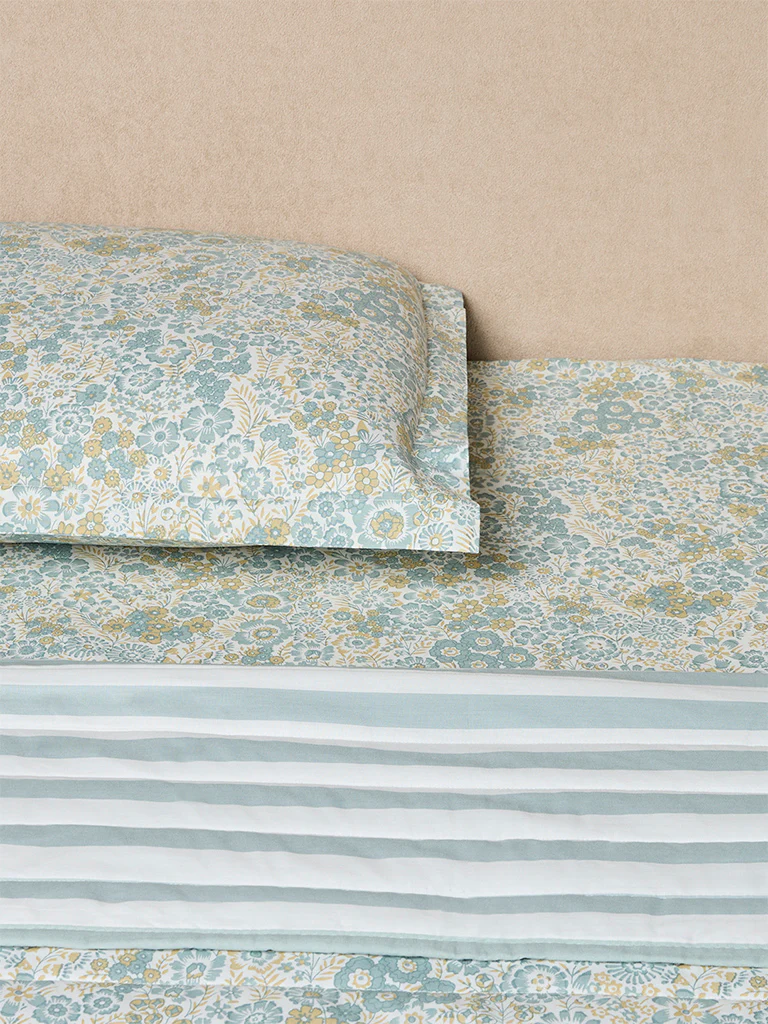 Westside Home Dusty Blue Floral Reversible Quilted Single Bed Comforter