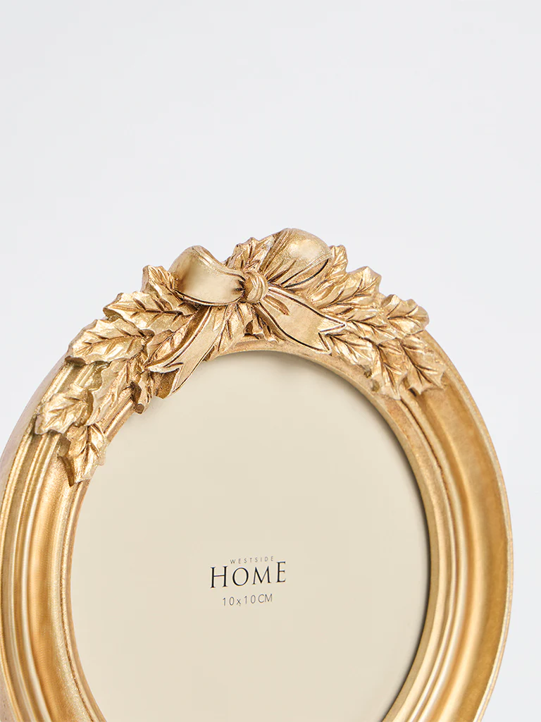 Westside Home Gold Metal Wreath Photo Frame - Image 3