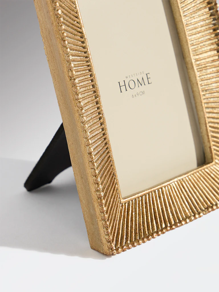Westside Home Gold Resin Textured Photo Frame - Image 3