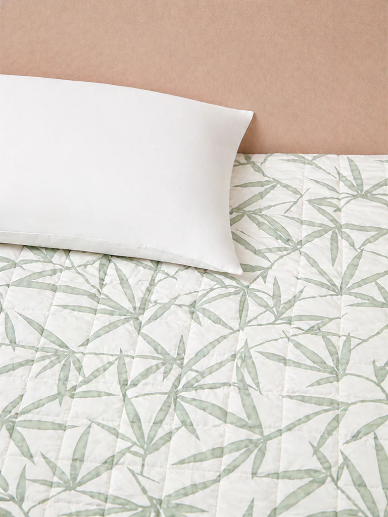 Westside Home Green Bamboo Leaf Reversible Single Bed Comforter - Image 2