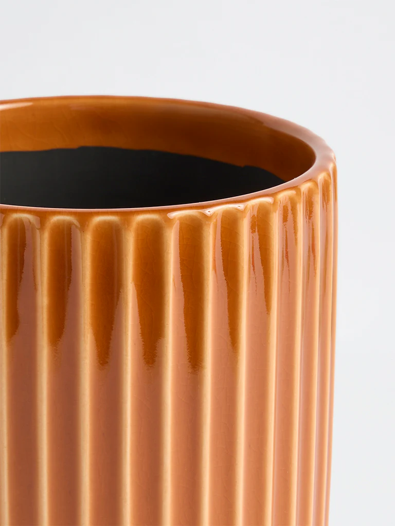 Westside Home Rust Ribbed Ceramic Planter - Image 3