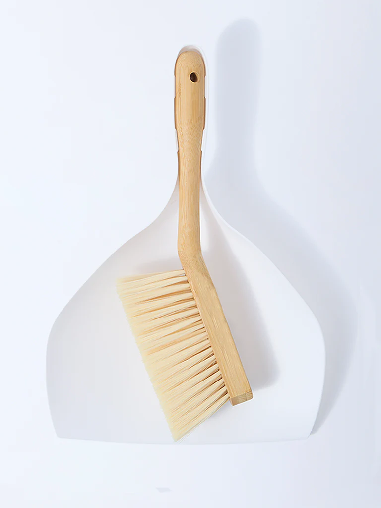 Westside Home White and Beige Dust Pan
