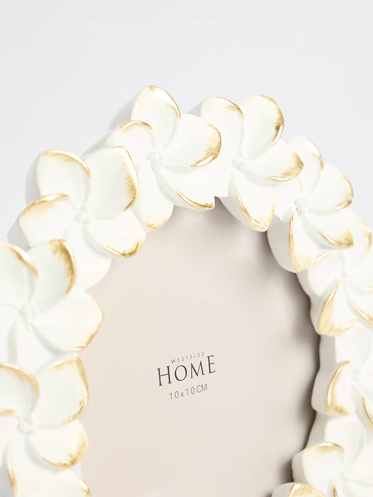 Westside Home White Flower Circular Photo Frame - Image 3