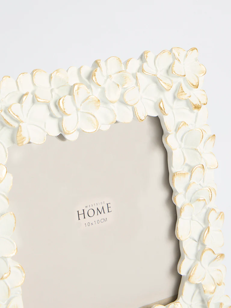 Westside Home White Resin Flower Photo Frame - Image 3