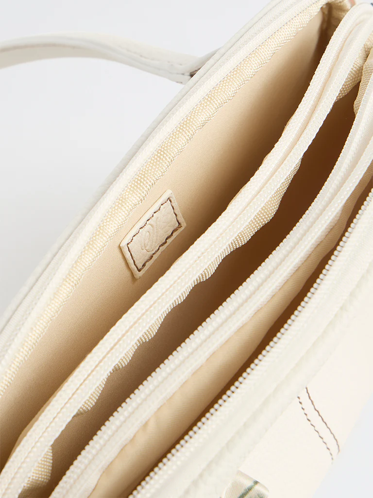 Westside White Textured Shoulder Bag with a Scarf - Image 4