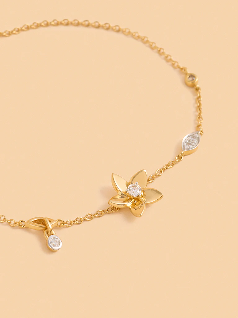 Gold Classic Floral Bracelet - Image 3