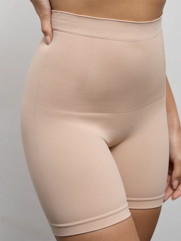 Wunderlove Beige Seam-Free Shapewear Briefs - Image 3