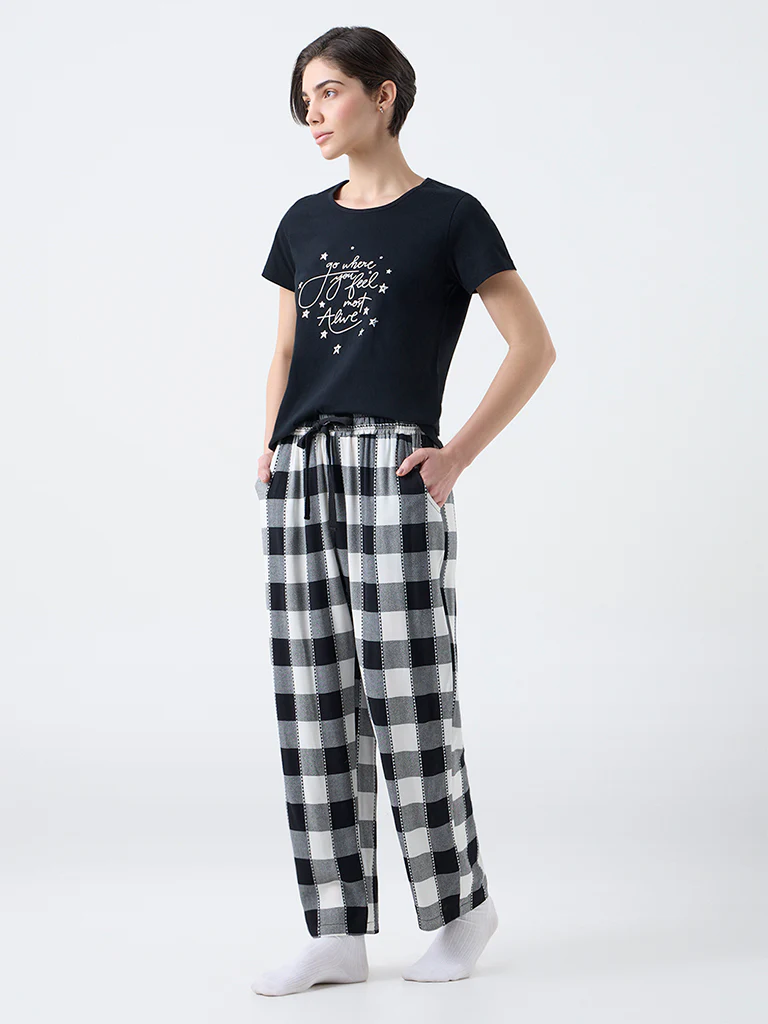 Wunderlove Black Checkered High-Rise Pants