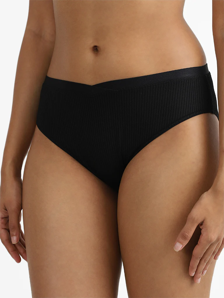 Wunderlove Black Hi-Leg Briefs - Image 3