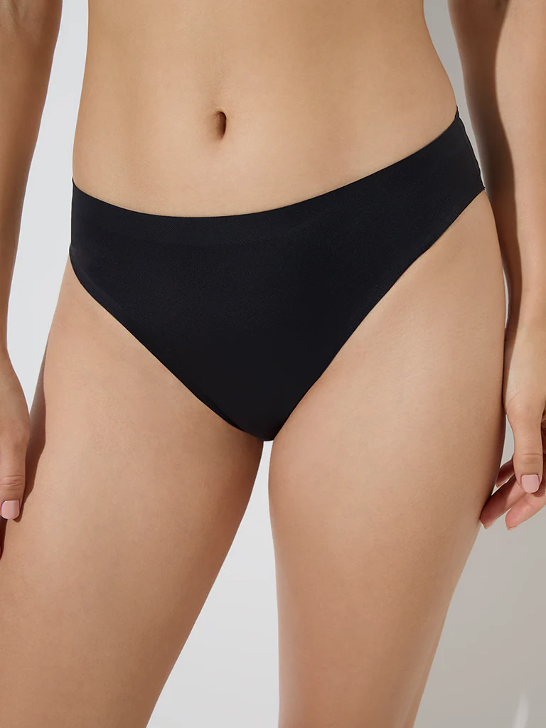 Wunderlove Black Invisible Hi-Leg Briefs - Image 3