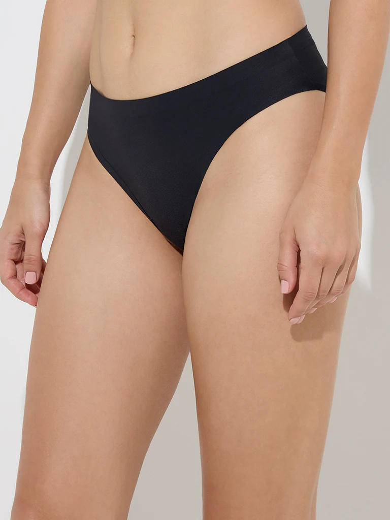 Wunderlove Black Invisible Hi-Leg Briefs - Image 5