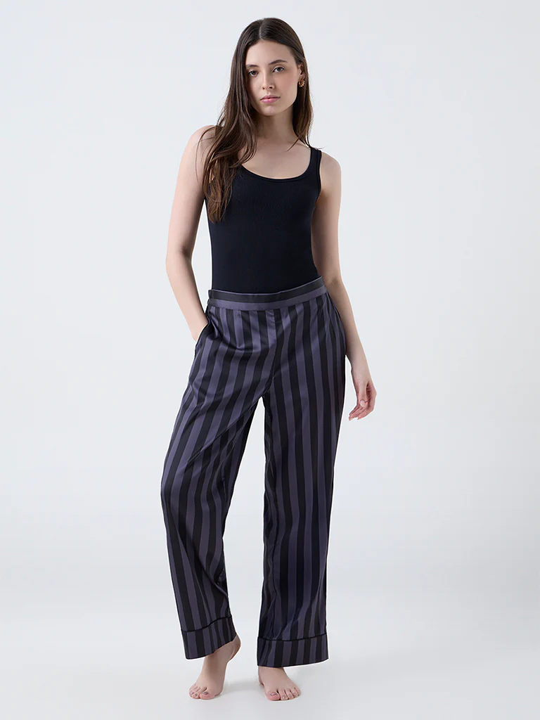 Wunderlove Black Ribbed Seam-Free Bodysuit - Image 2