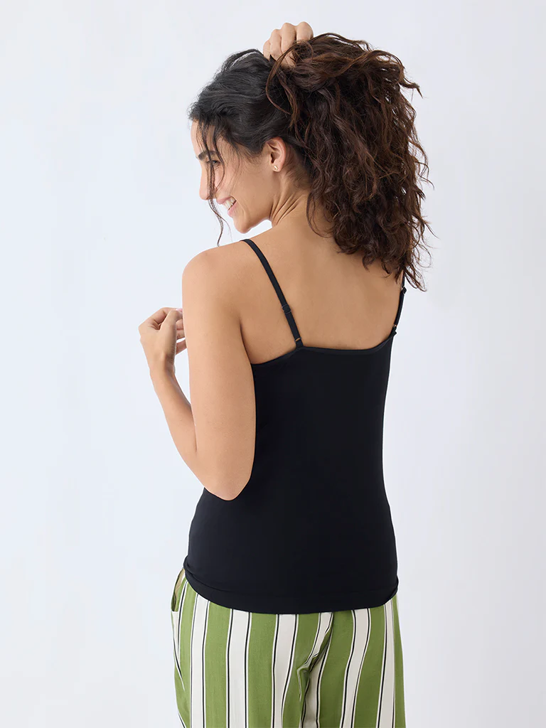 Wunderlove Black Seam-Free Camisole - Image 4