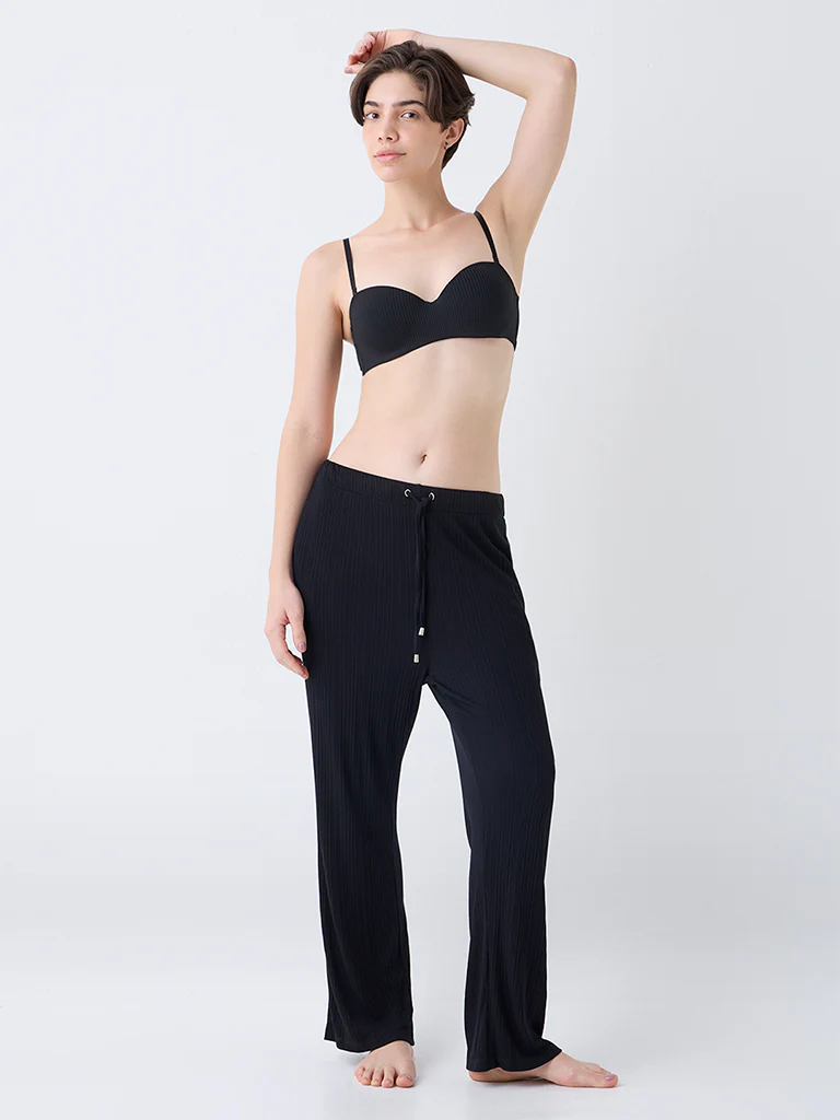 Wunderlove Black Self-Striped Underwired Strapless Bra