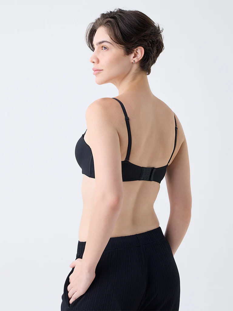 Wunderlove Black Self-Striped Underwired Strapless Bra - Image 4
