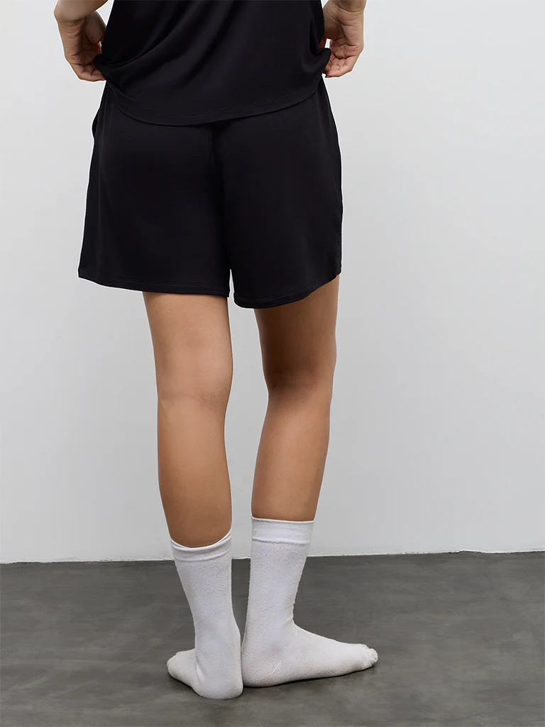 Wunderlove Black Solid High-Rise Shorts - Image 4