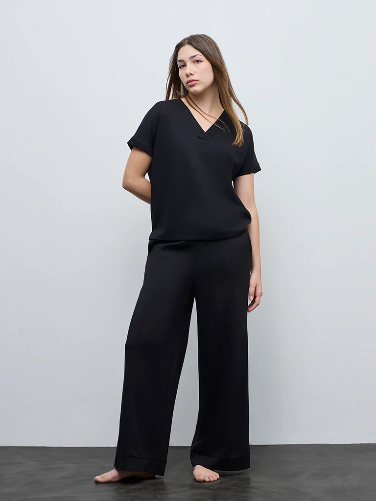 Wunderlove Black Solid Top