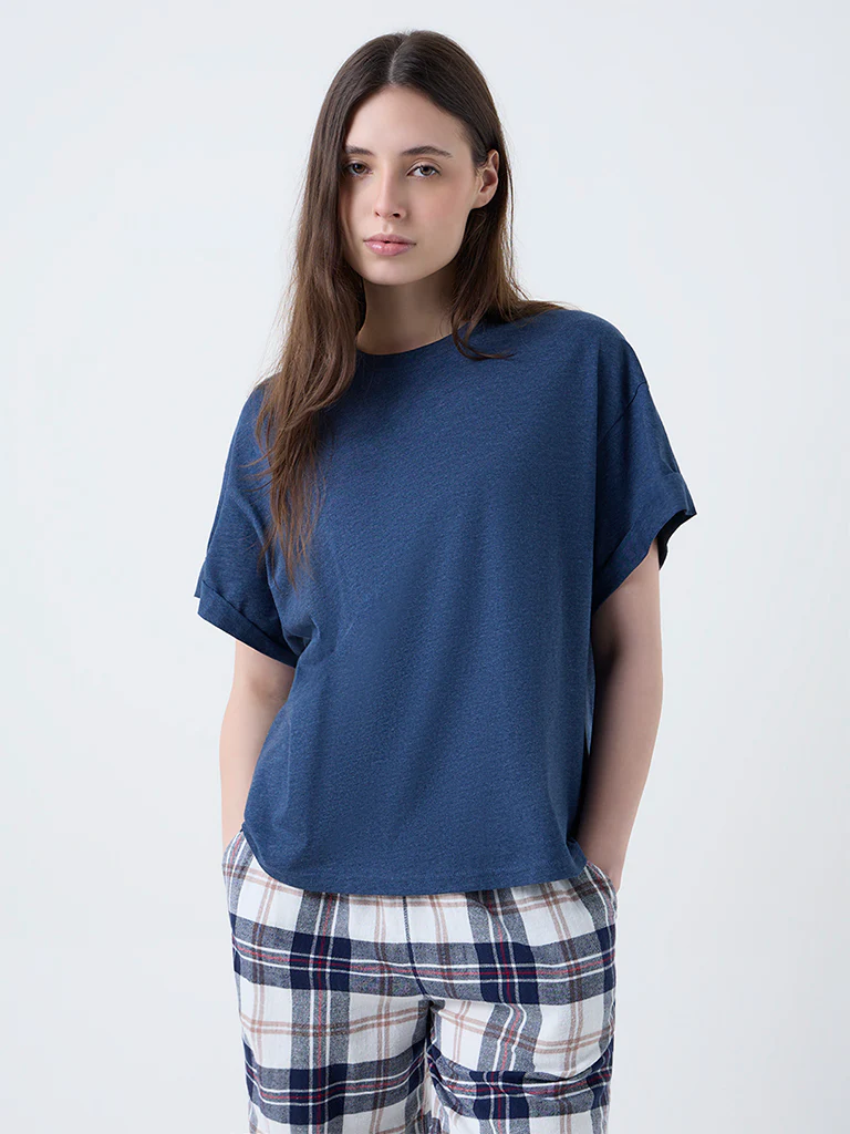 Wunderlove Blue Solid Crewneck T-Shirt