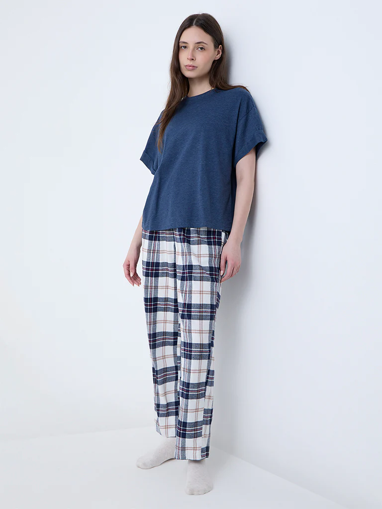 Wunderlove Blue Solid Crewneck T-Shirt - Image 2