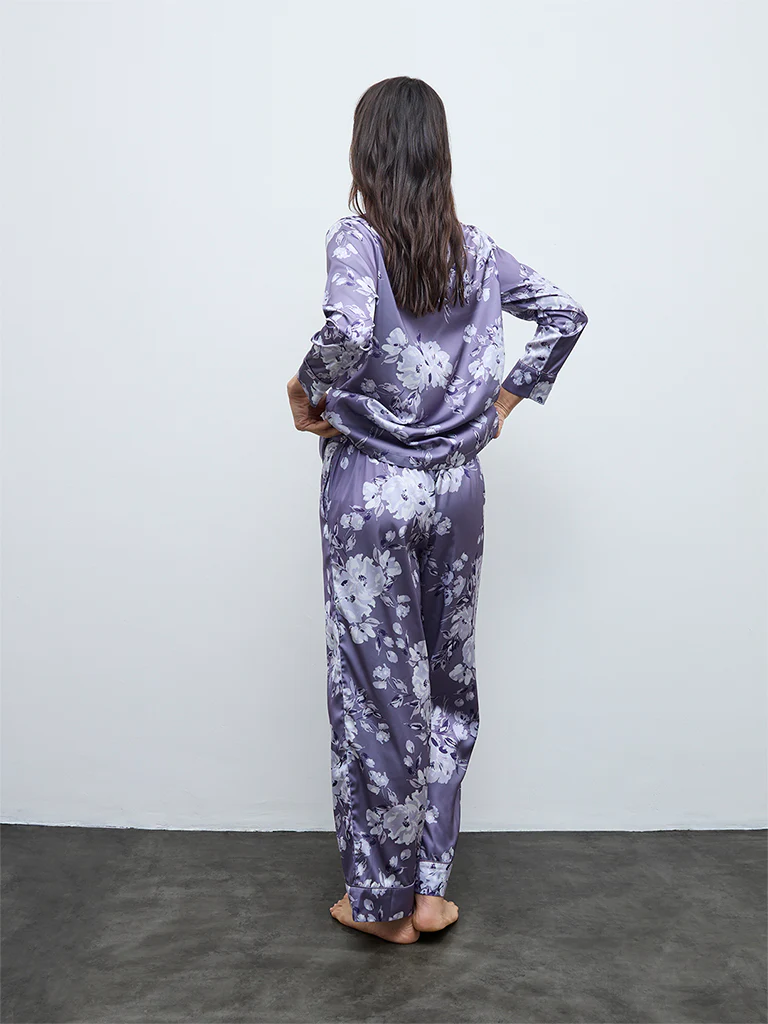 Wunderlove Lavender Floral Satin Shirt and Pyjama Set - Image 4