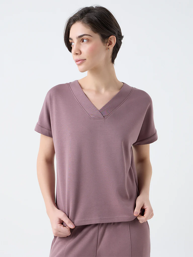 Wunderlove Mauve Solid V-Neck Top
