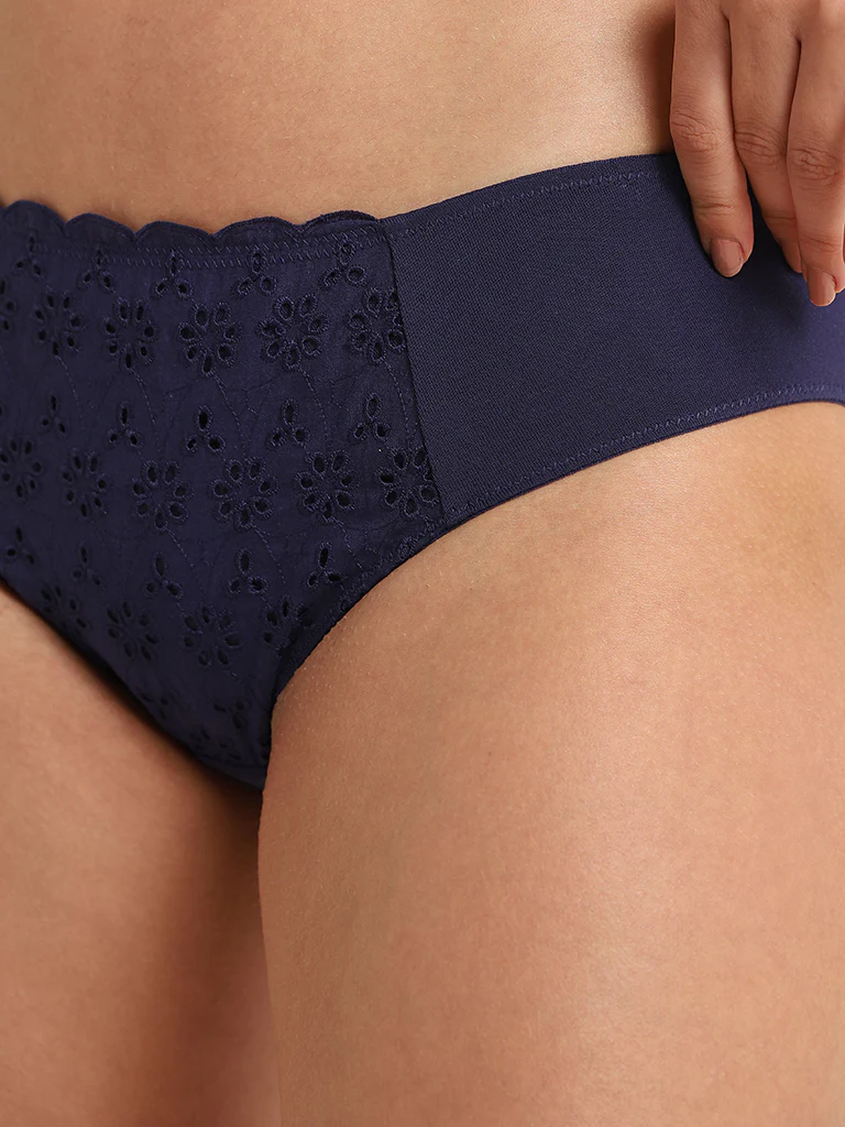 Wunderlove Navy Broiderie Cotton-Blend High-Leg Briefs - Image 3