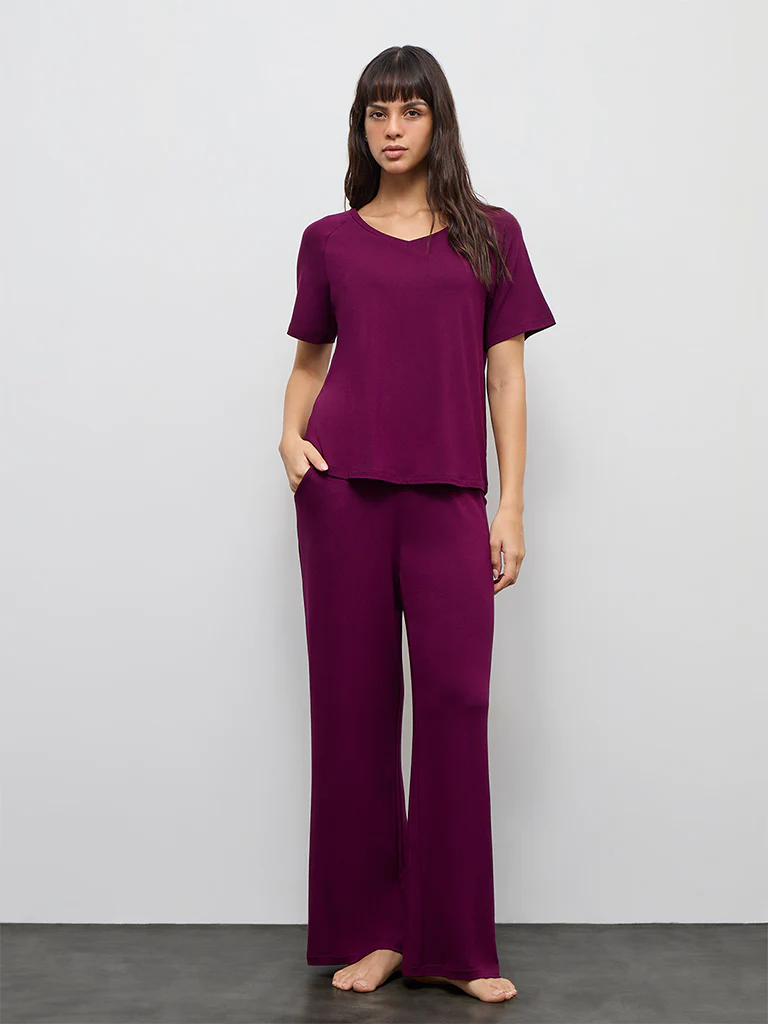 Wunderlove Plum Solid V-Neck Top