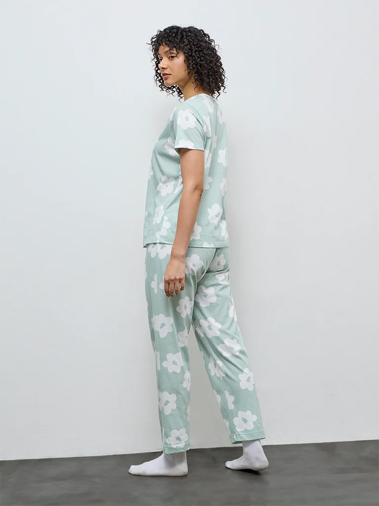 Wunderlove Sage Floral Cotton Pyjama Set in a Bag - Image 4