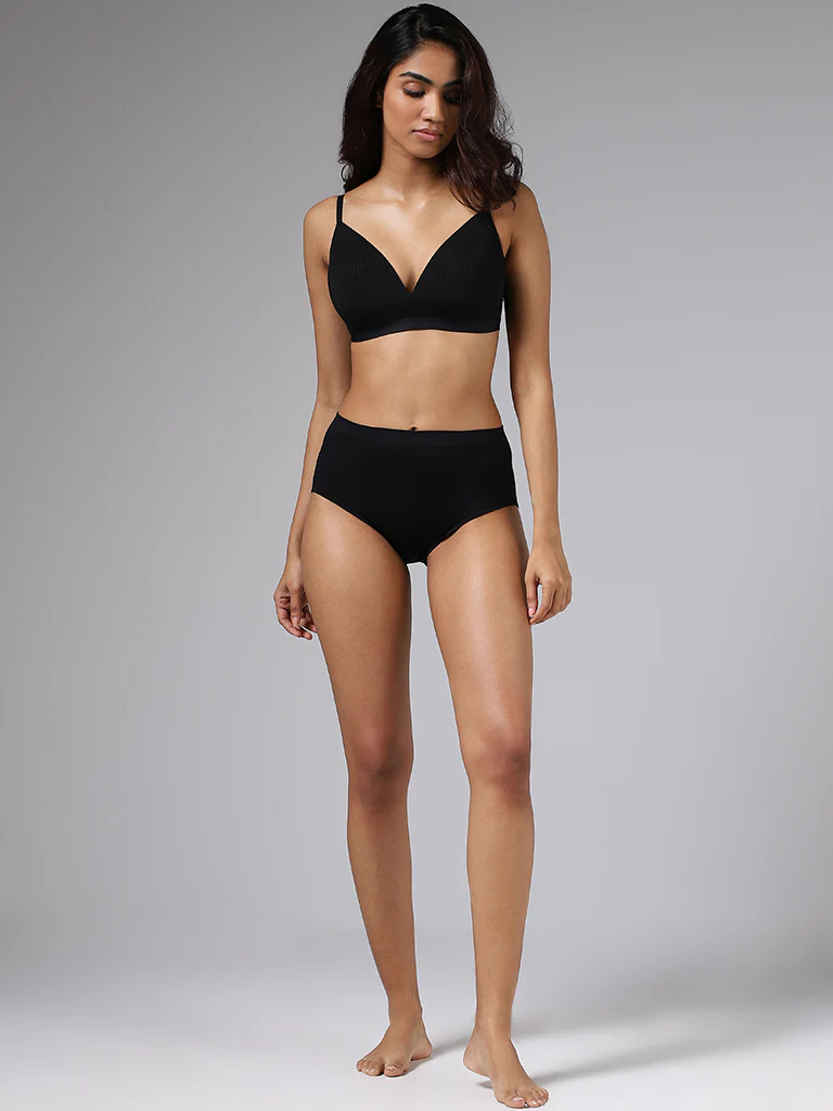 Wunderlove Solid Black Seamless Full Briefs