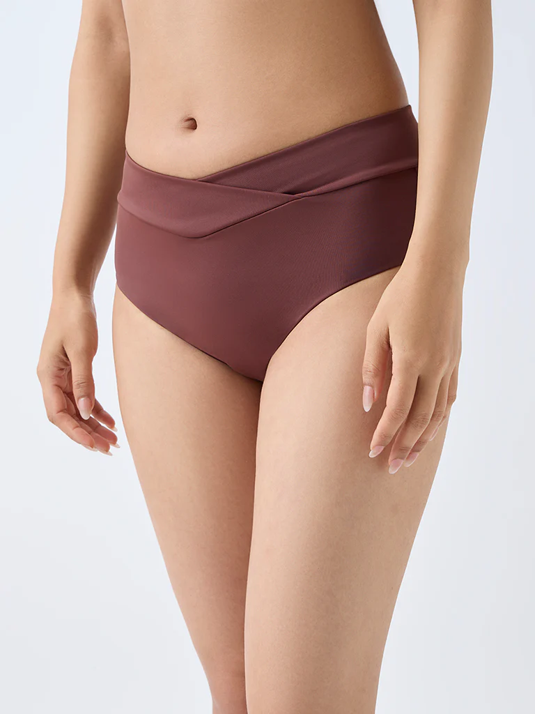 Wunderlove Swimwear Brown Criss-Cross Waist Briefs - Image 2