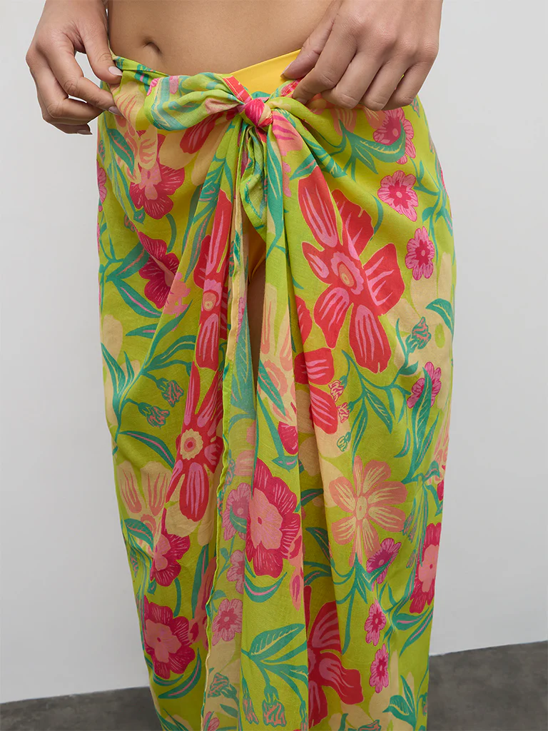 Wunderlove Swimwear Lime Floral Pattern Sarong In A Bag - Image 3