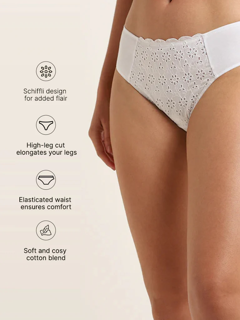 Wunderlove White Broiderie Cotton-Blend High-Leg Briefs - Image 4