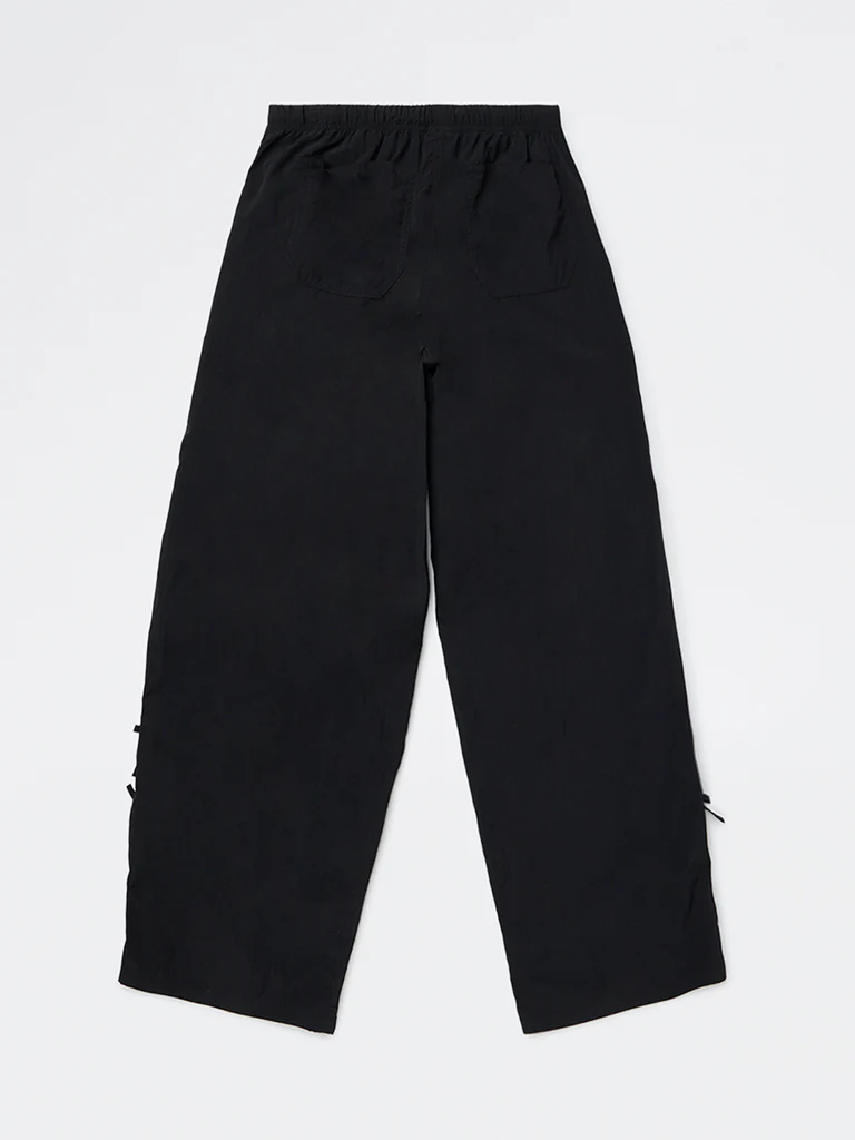 Y&F Kids Girls Black Solid Mid-Rise Trousers - Image 2
