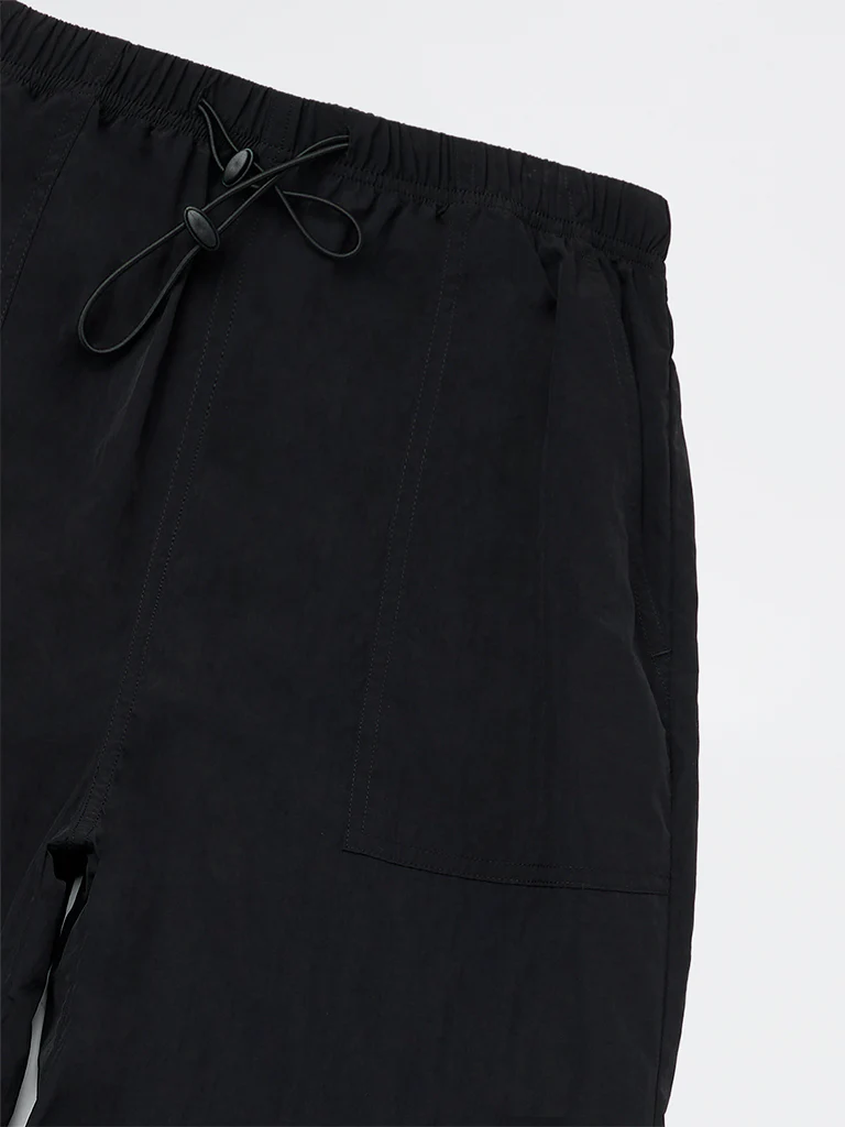 Y&F Kids Girls Black Solid Mid-Rise Trousers - Image 3