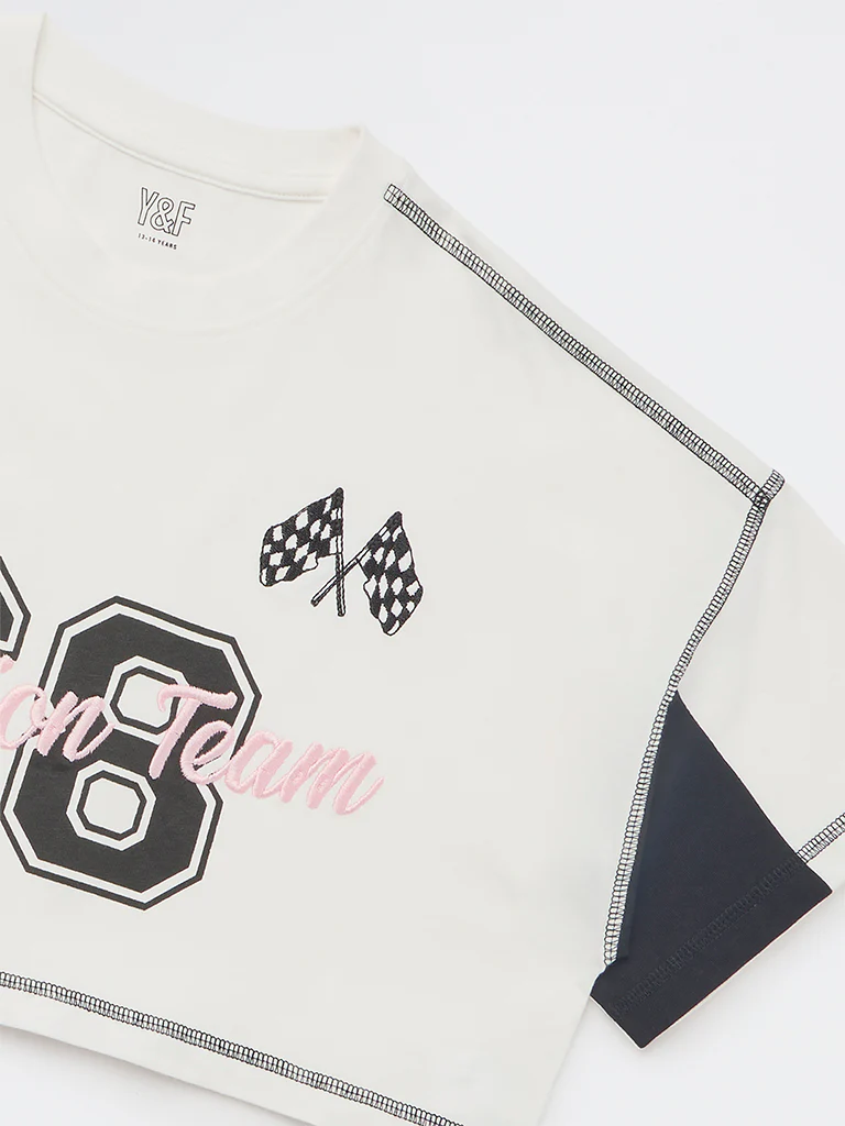 Y&F Kids Girls White Printed Cotton T-Shirt - Image 3
