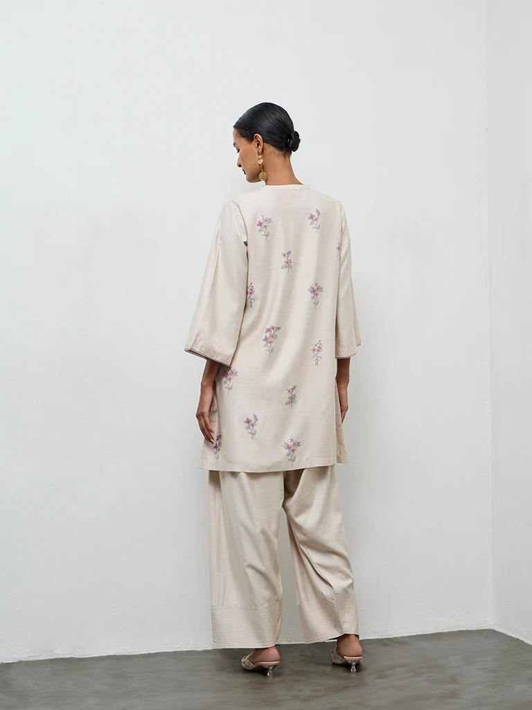 Zuba Beige Floral Pattern Straight Kurta - Image 4