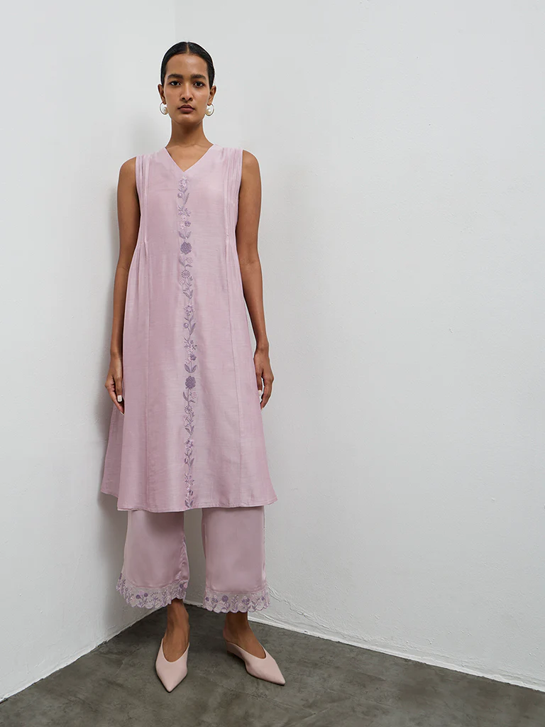 Zuba Lilac Floral Embroidered A-Line Kurta - Image 3