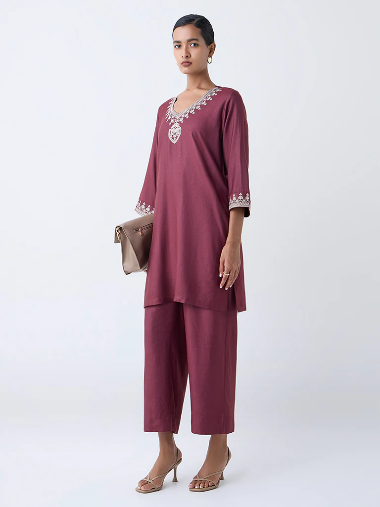 Zuba Maroon Floral Embroidered A-Line Kurta