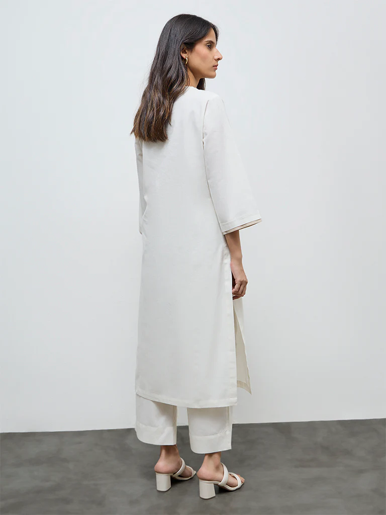 Zuba Off-White Floral Embroidered Cotton-Blend A-Line Kurta - Image 4