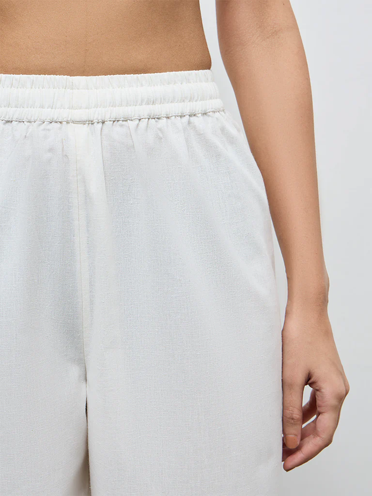 Zuba Off-White Solid Cotton-Blend Pants - Image 3