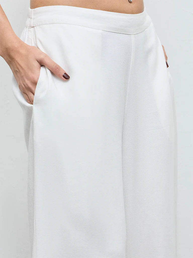 Zuba Off-White Solid Palazzos - Image 3