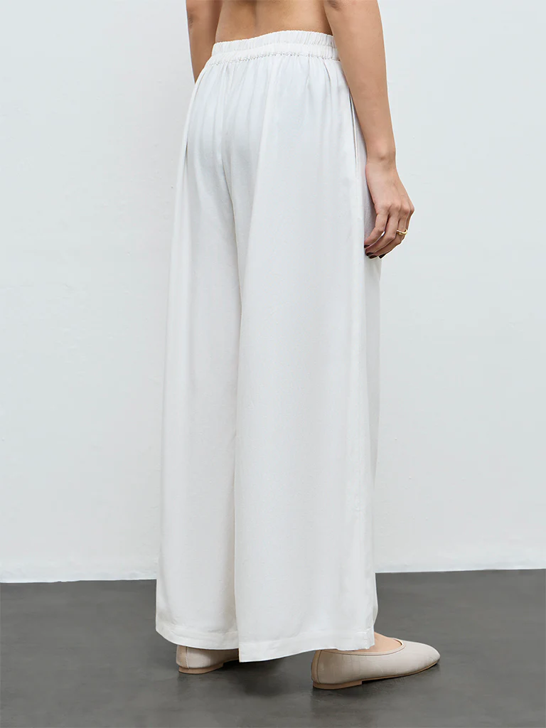 Zuba Off-White Solid Palazzos - Image 4