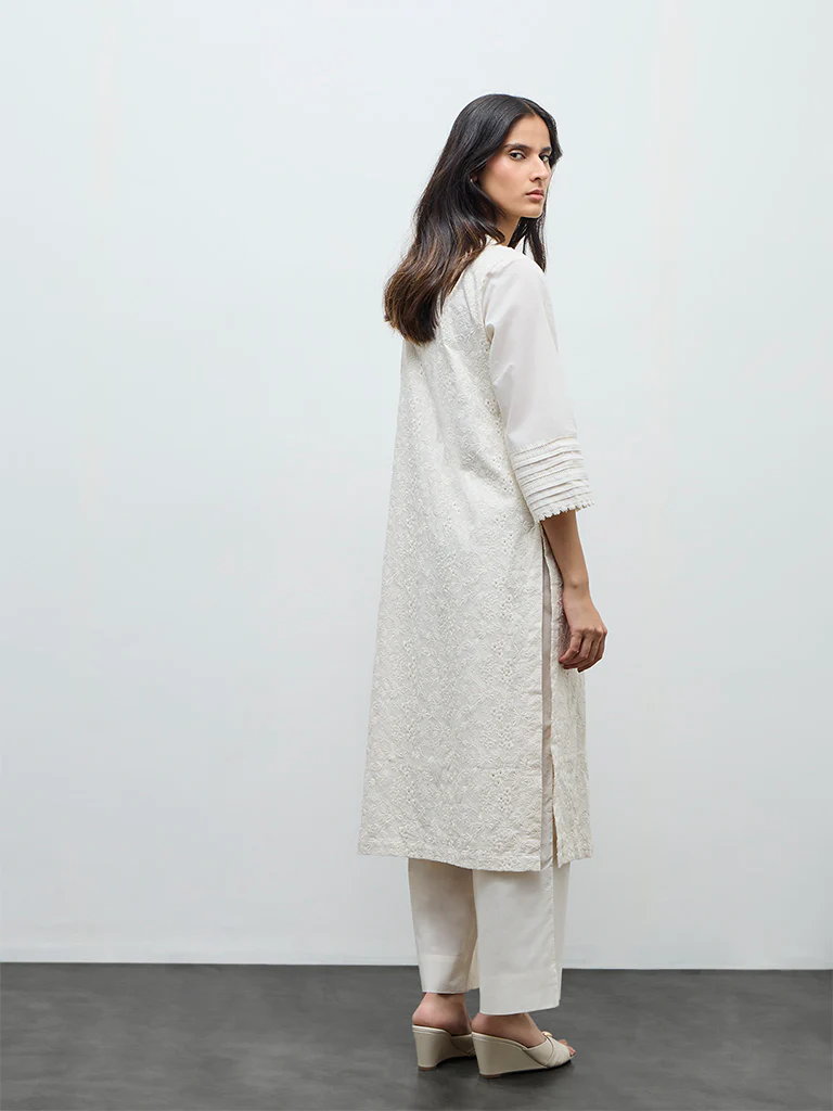 Zuba White Floral Embroidered A-Line Cotton Kurta - Image 4